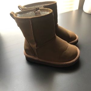 Baby Gap Fleece Boots Size 7
